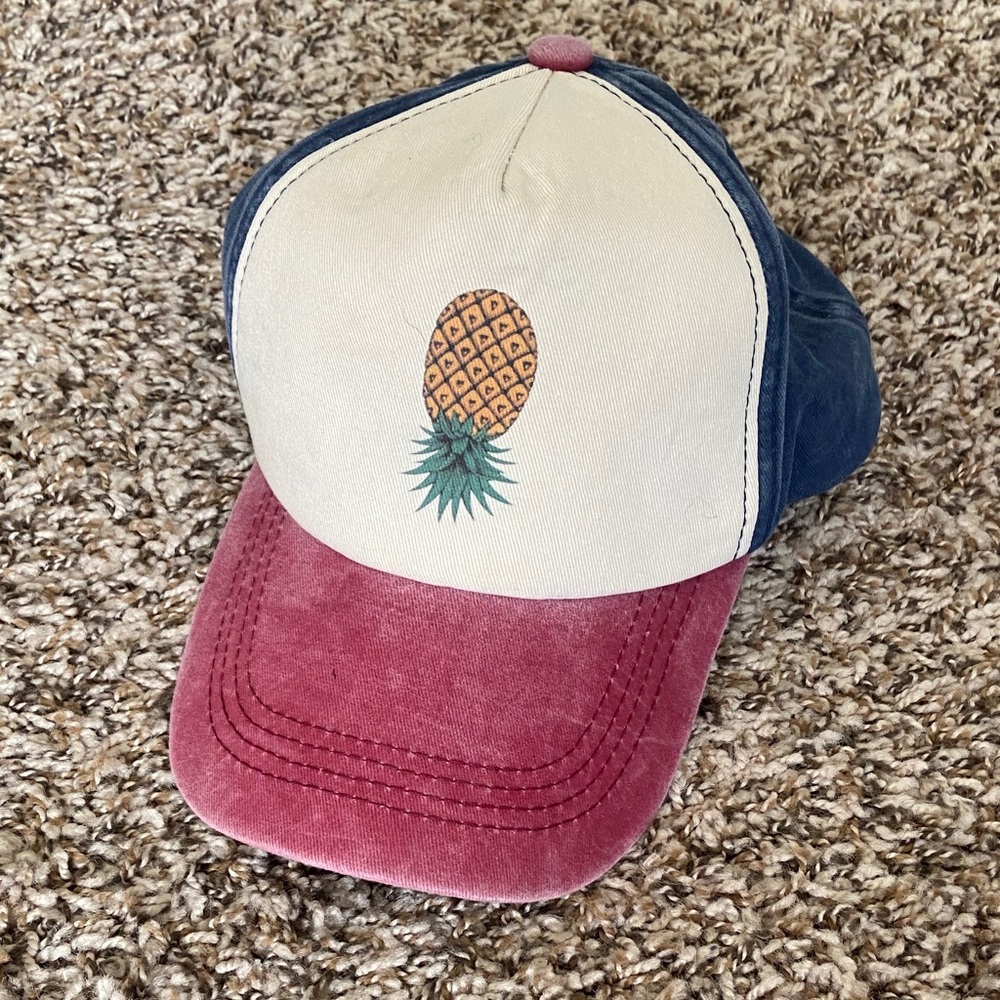☀️ Upsidedown Pineapple Hat - Blue and Pink